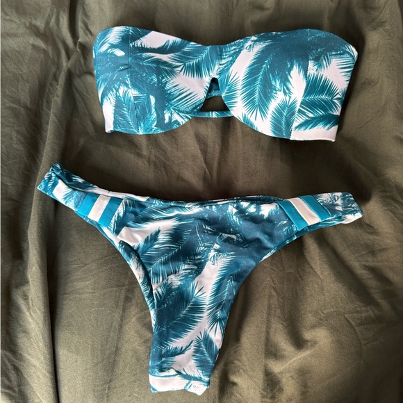 Mikoh Bikini Set - Picture 2 of 8